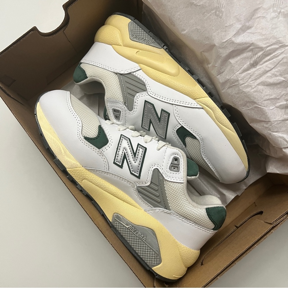 NIB New Balance 580 White Green Sneakers (MT580RCA) sz US M5.5 / W7